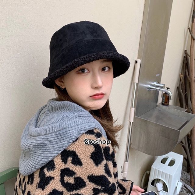 셀린느모자블랙