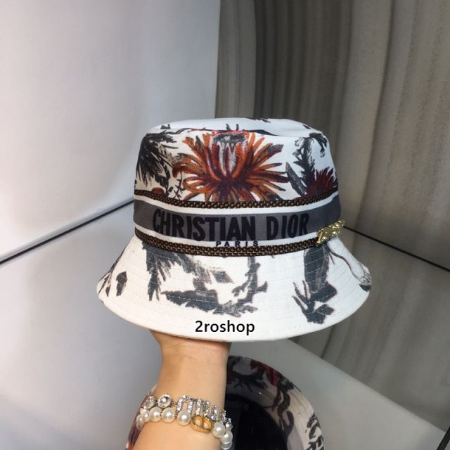 디올버킷햇화이트