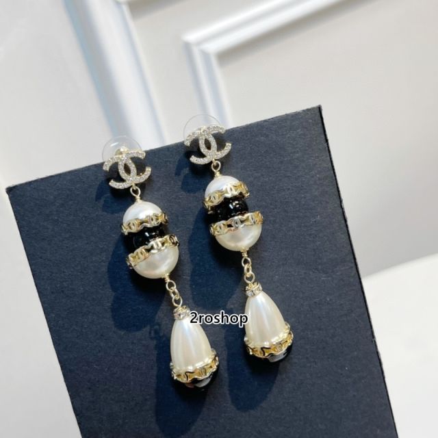 CHANEL 피어싱