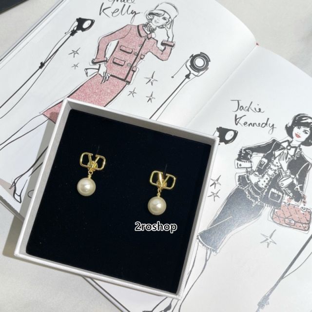 CELINE 피어싱