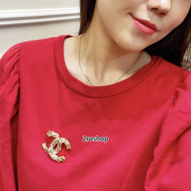 CHANEL 브로치