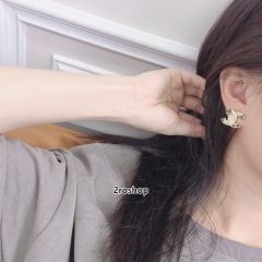 CHANEL 피어싱