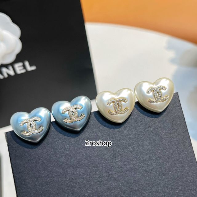 CHANEL 피어싱