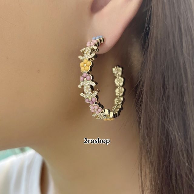 CHANEL 피어싱