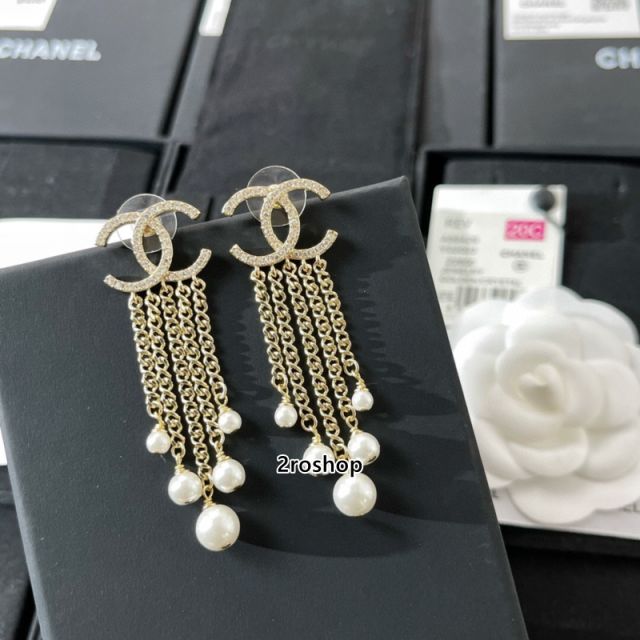 CHANEL 피어싱