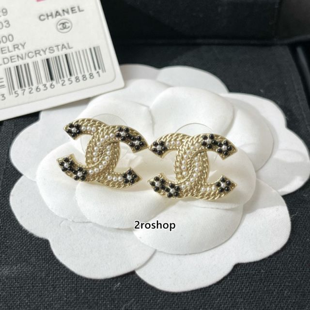 CHANEL 피어싱