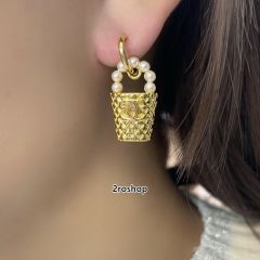 CHANEL 피어싱