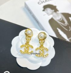 CHANEL 피어싱