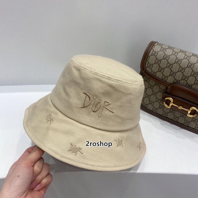 디올버킷햇아이보리