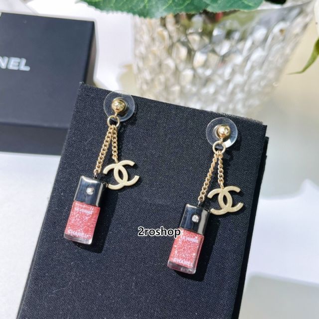 CHANEL 피어싱