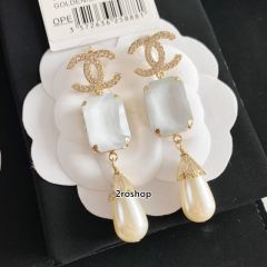 CHANEL 피어싱