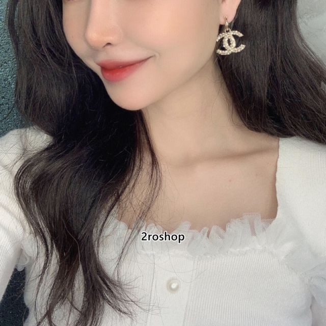 CHANEL 피어싱