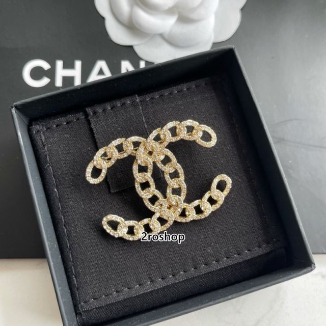CHANEL 브로치