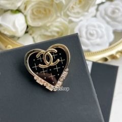 CHANEL 브로치