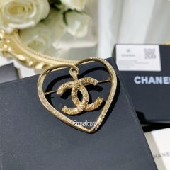 CHANEL 브로치