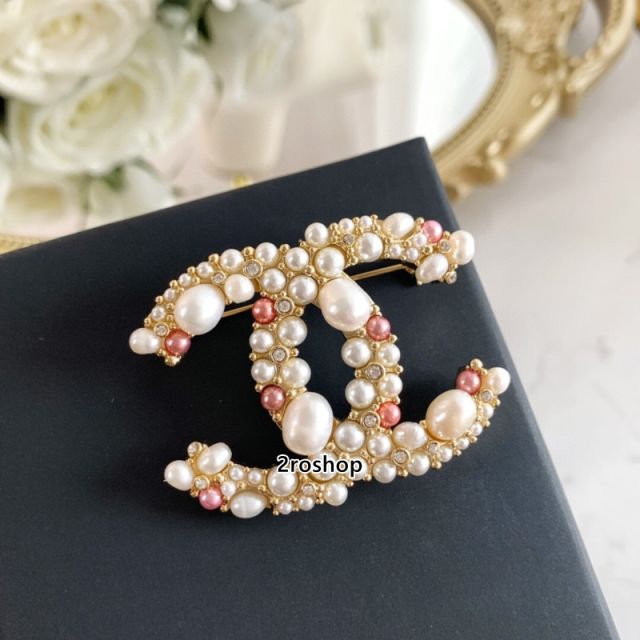 CHANEL 브로치