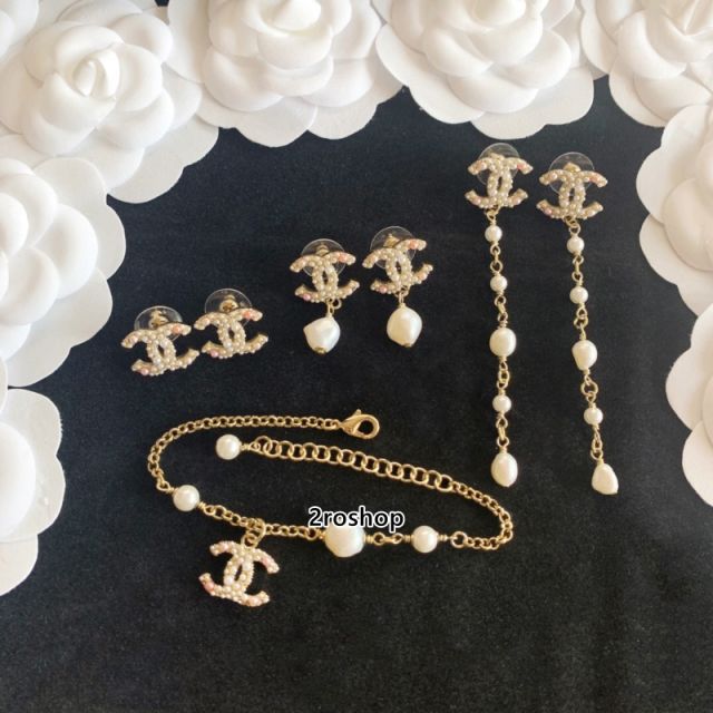 CHANEL 피어싱