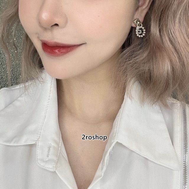 CHANEL 피어싱