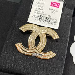 CHANEL 브로치
