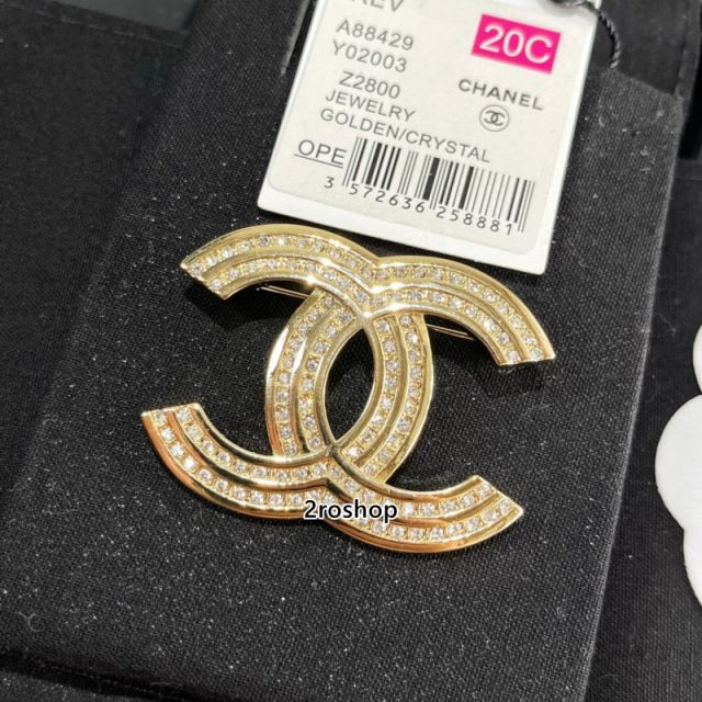CHANEL 브로치