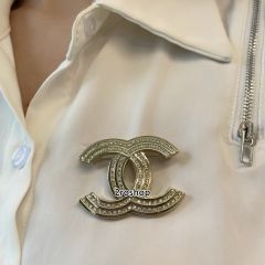 CHANEL 브로치