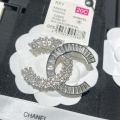CHANEL 브로치