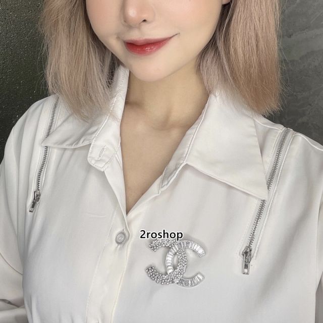CHANEL 브로치