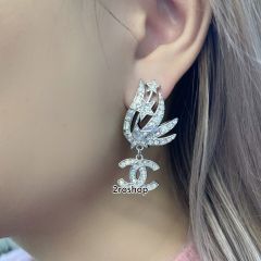 CHANEL 피어싱