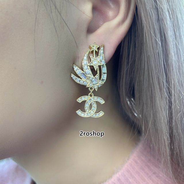 CHANEL 피어싱