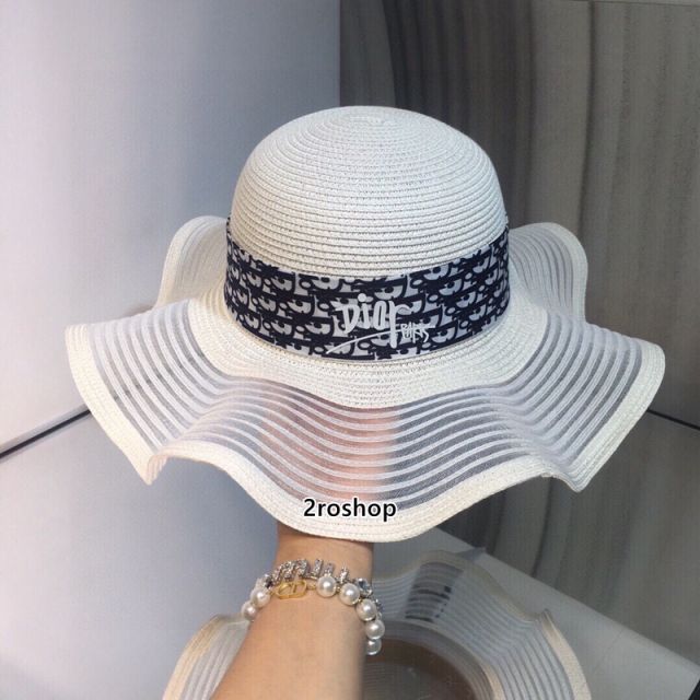 디올모자화이트