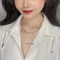 DIOR 목걸이