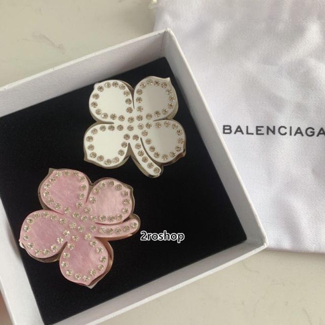 Balenciaga 브로치
