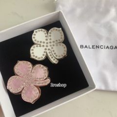 Balenciaga 브로치