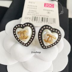 CHANEL 피어싱