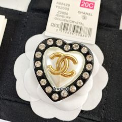 CHANEL 브로치