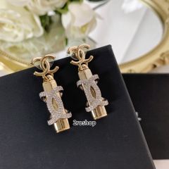 CHANEL 피어싱