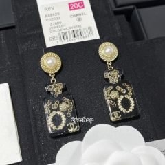 CHANEL 피어싱