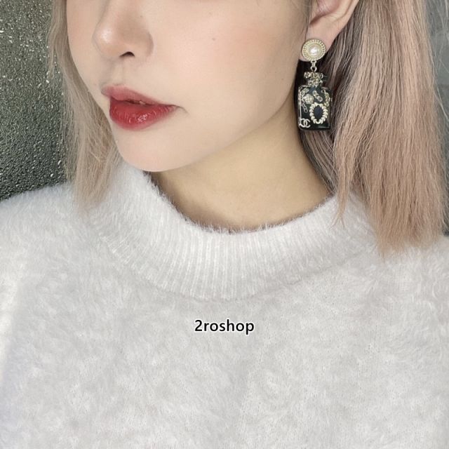 CHANEL 피어싱