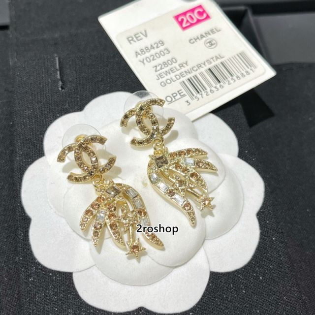 CHANEL 피어싱