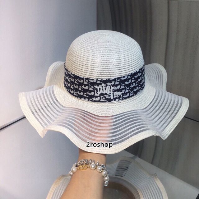 디올모자화이트