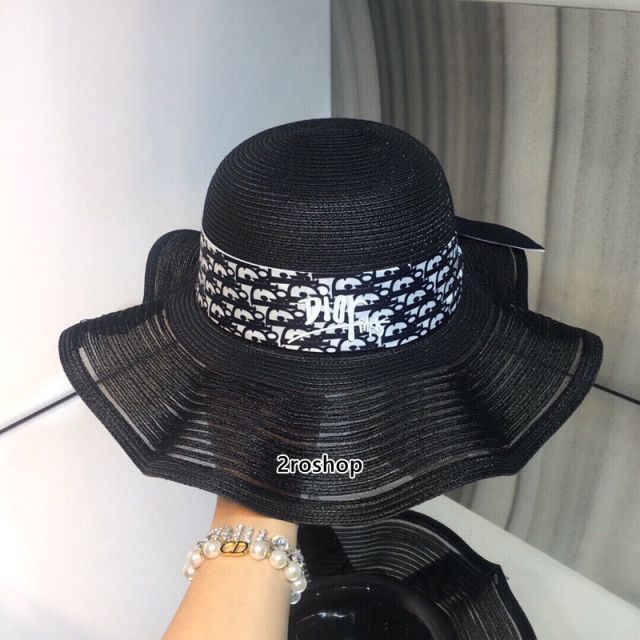 디올모자화이트