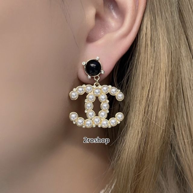 CHANEL 피어싱