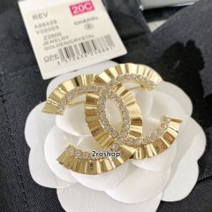 CHANEL 브로치