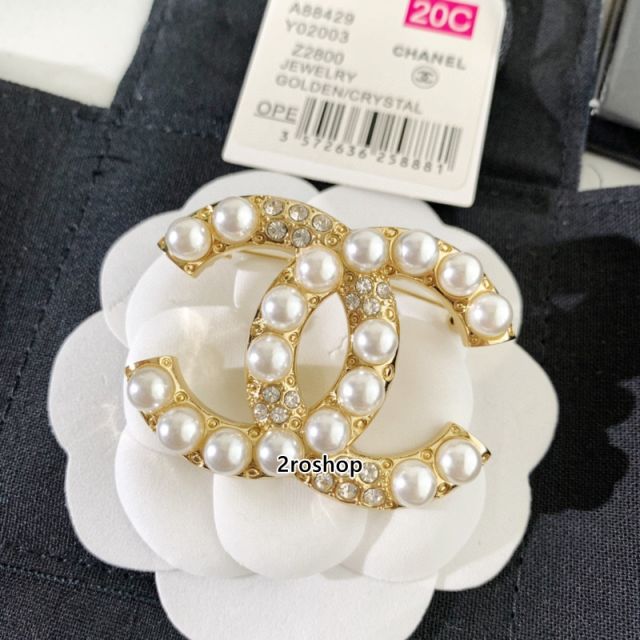 CHANEL 브로치