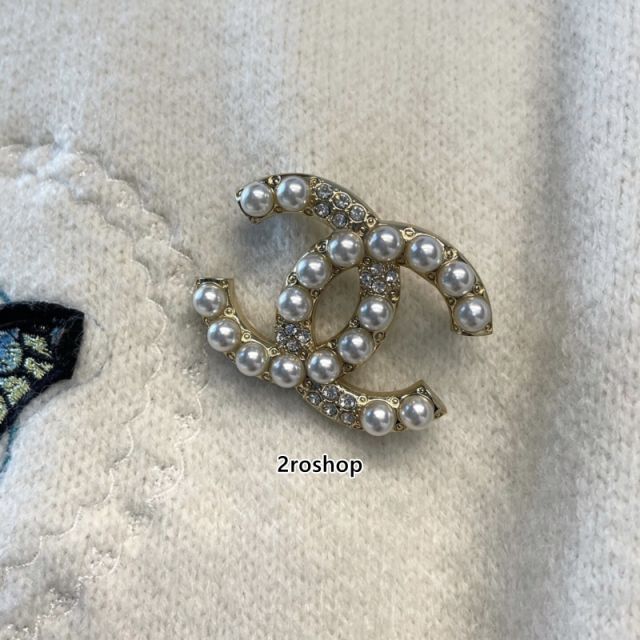 CHANEL 브로치