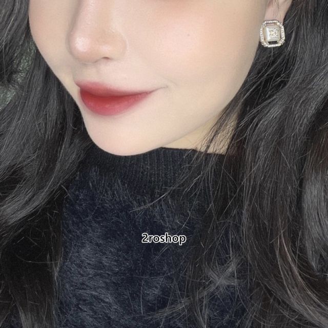 CHANEL 피어싱