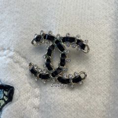 CHANEL 브로치