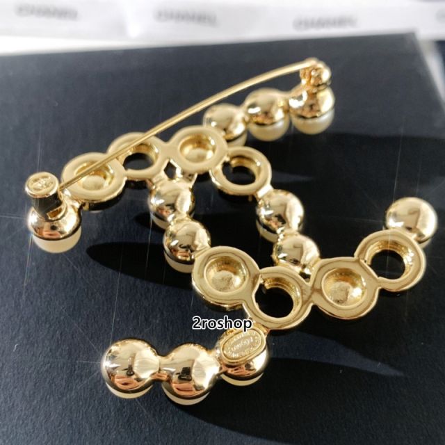 CHANEL 브로치