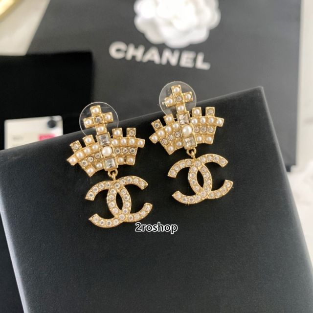 CHANEL 피어싱
