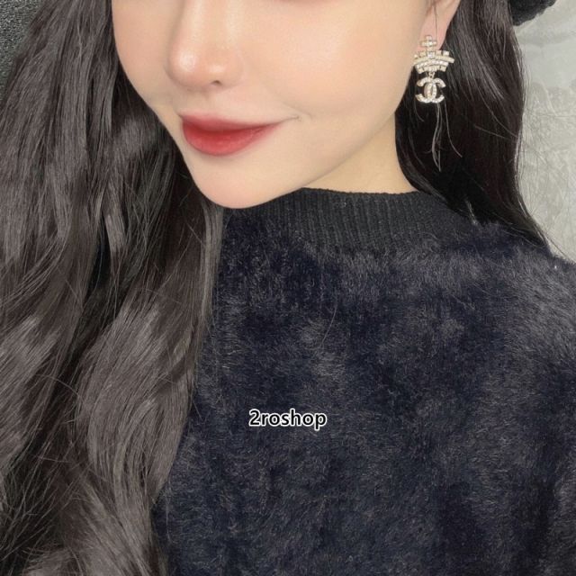 CHANEL 피어싱